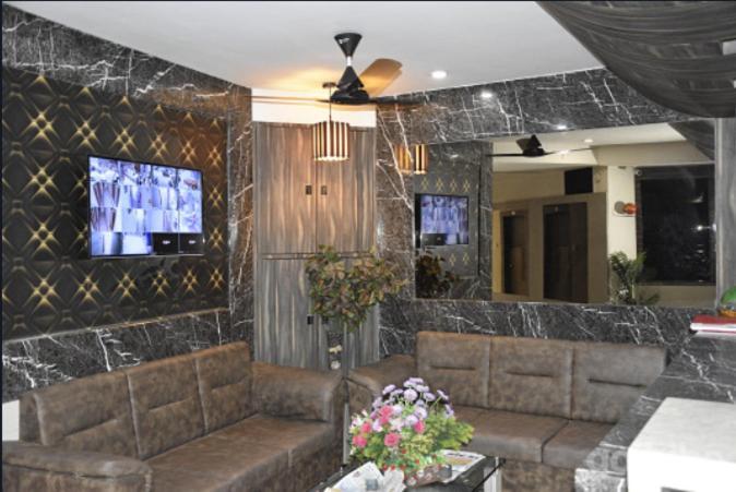 Midtown Hotel 아흐메다바드 외부 사진